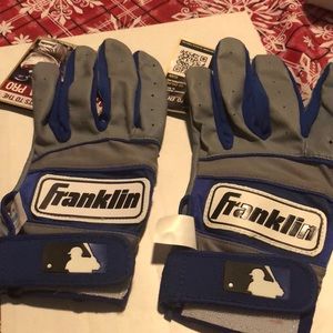 Baseball batting gloves